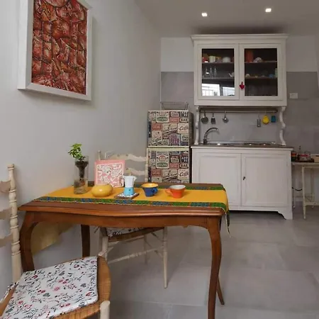 La Petite Maison * Конверсано